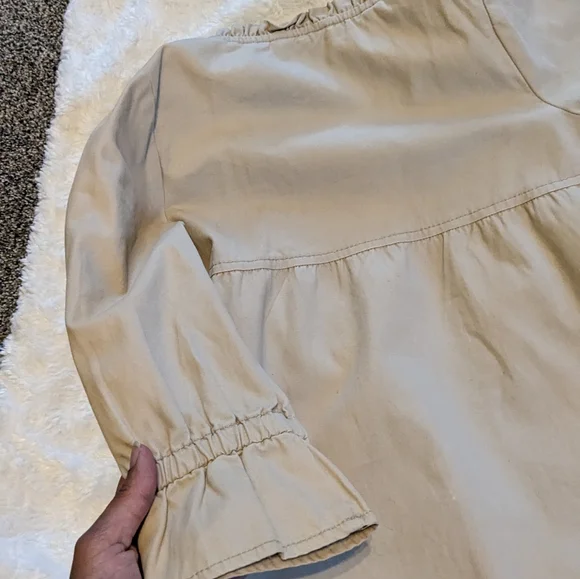 Gap girl trench coat with ruffles size 4 - Picture 2 of 4